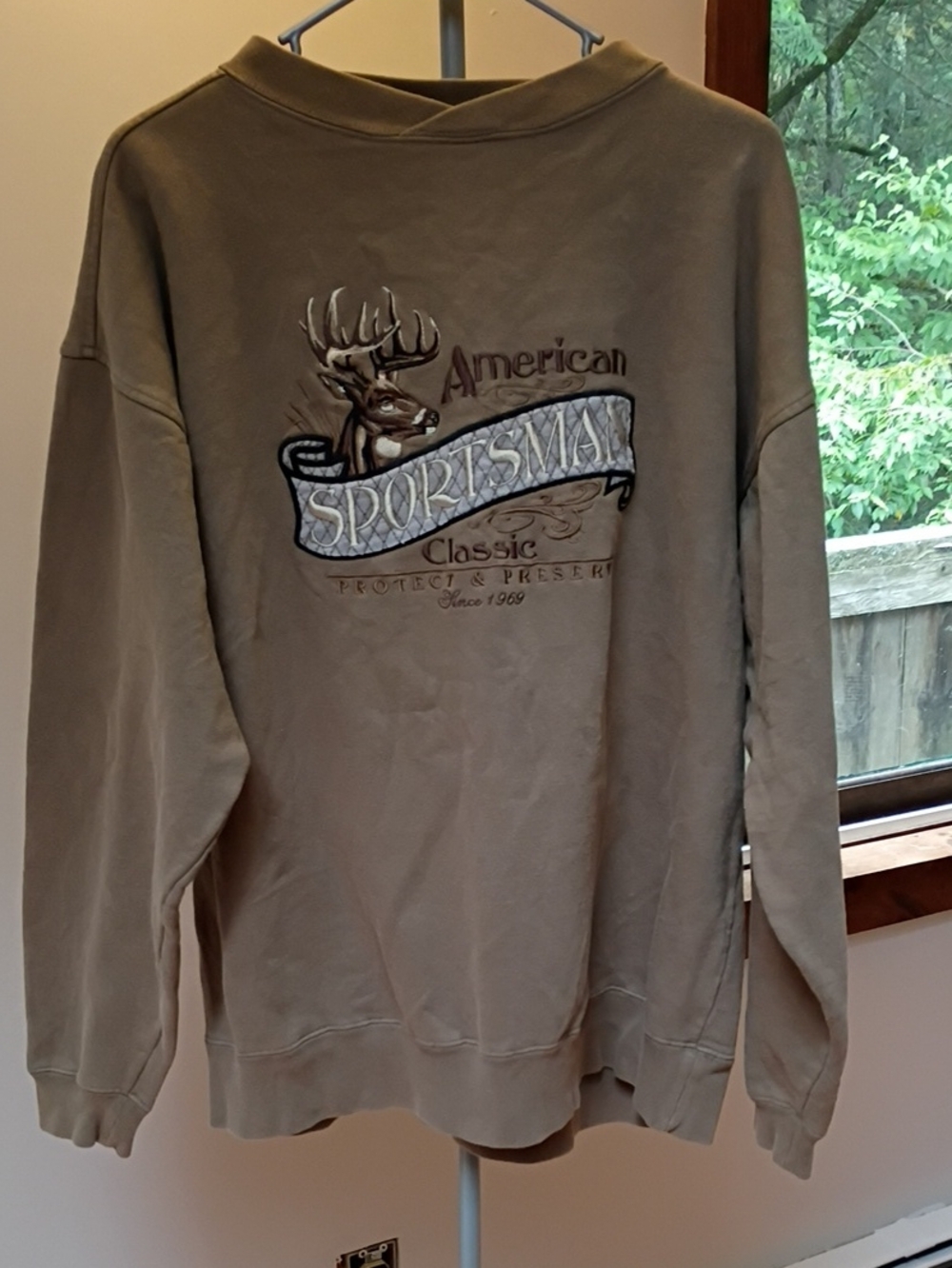 Classic Men's Crewneck Sweater - Khaki